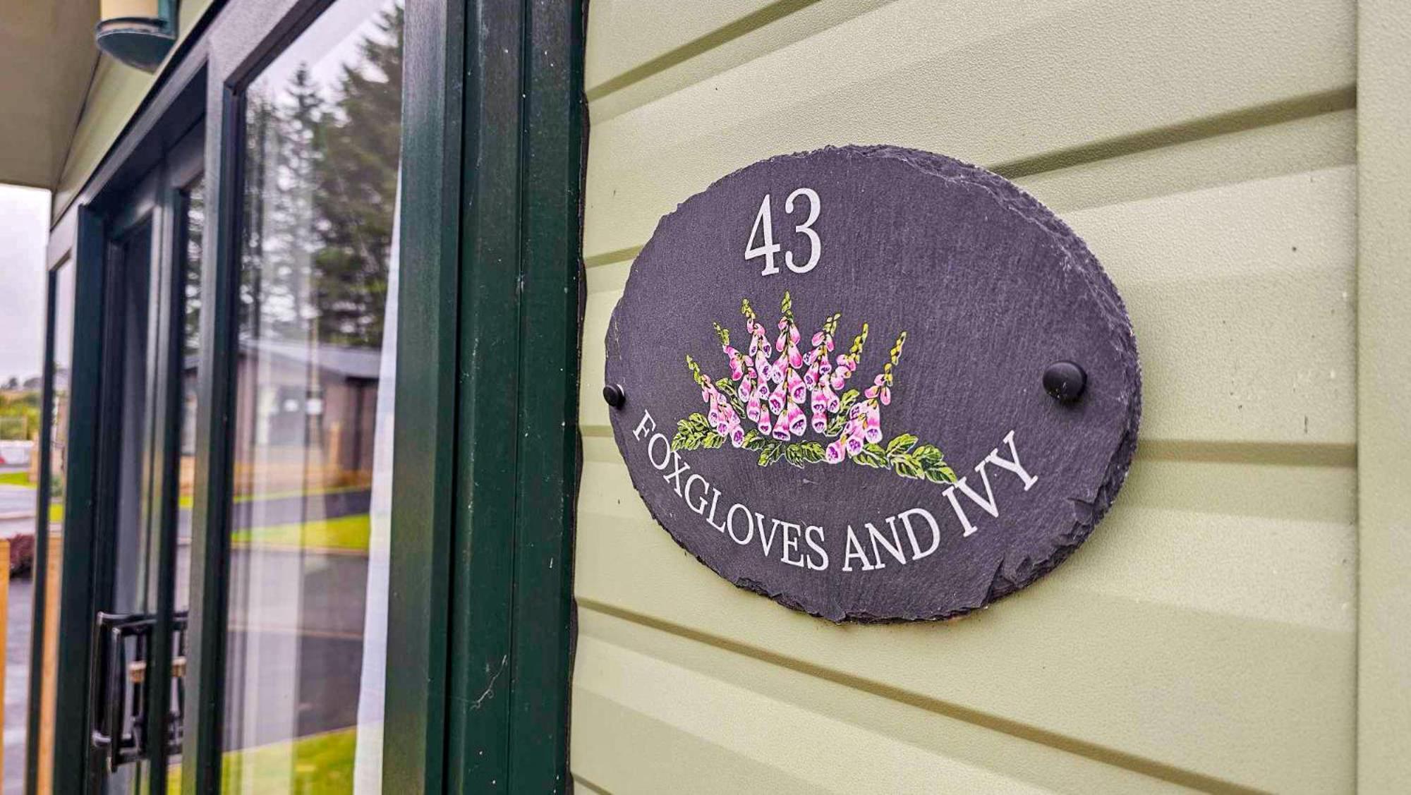 Foxgloves And Ivy Cockermouth Bagian luar foto